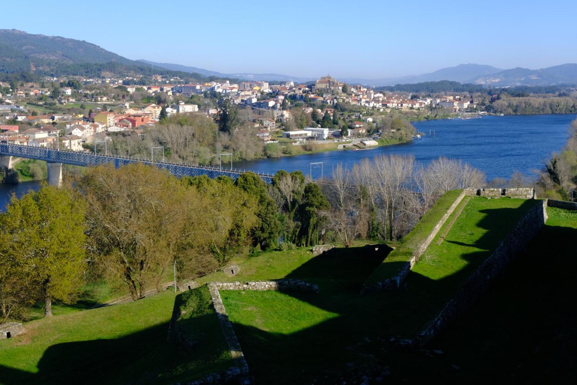 Casita A Estrenar En Finca Con Rio Proxima A Tui, Gondomar Y Portugal. Екстериор снимка